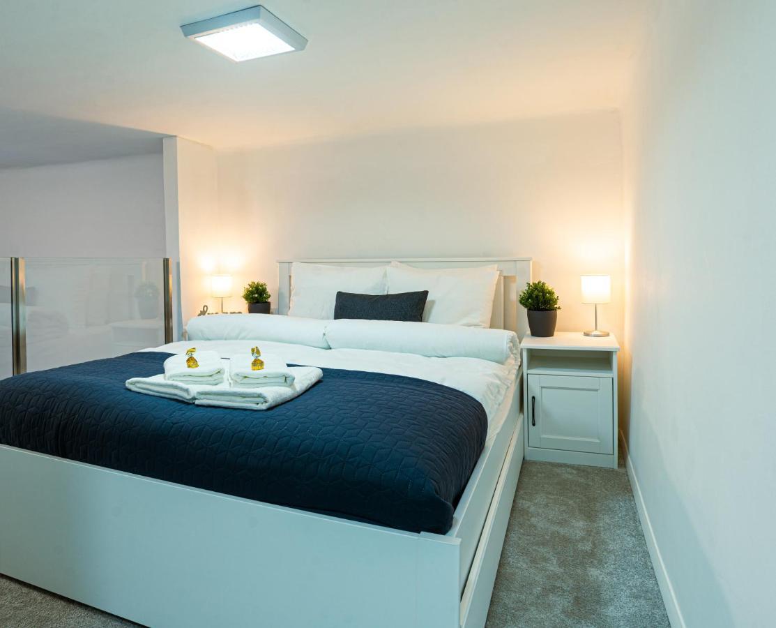 Bella Mia - Entire Apartment Near Liszt Ferenc Ter Βουδαπέστη Εξωτερικό φωτογραφία