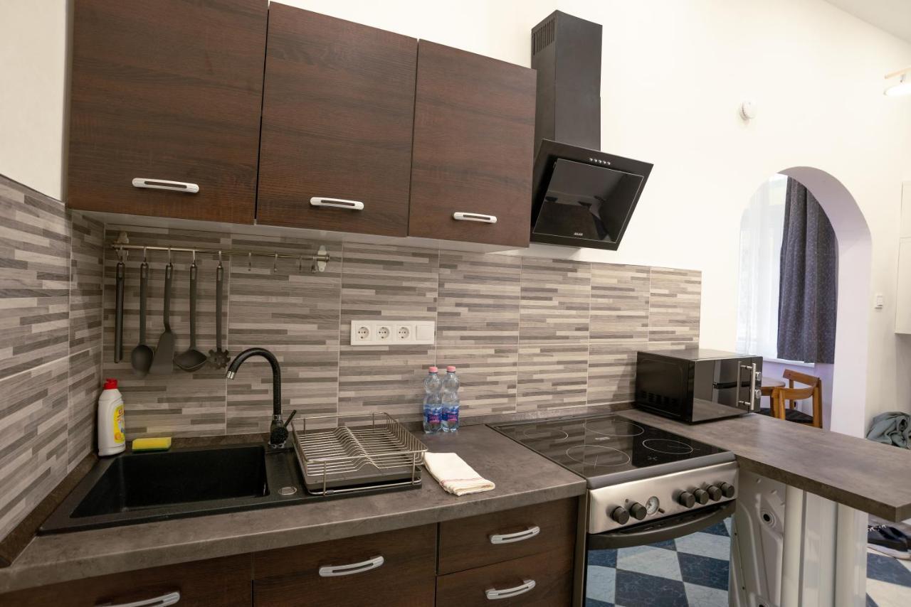 Bella Mia - Entire Apartment Near Liszt Ferenc Ter Βουδαπέστη Εξωτερικό φωτογραφία