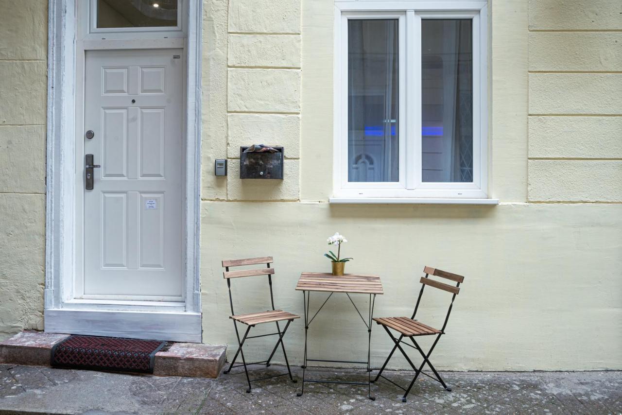 Bella Mia - Entire Apartment Near Liszt Ferenc Ter Βουδαπέστη Εξωτερικό φωτογραφία