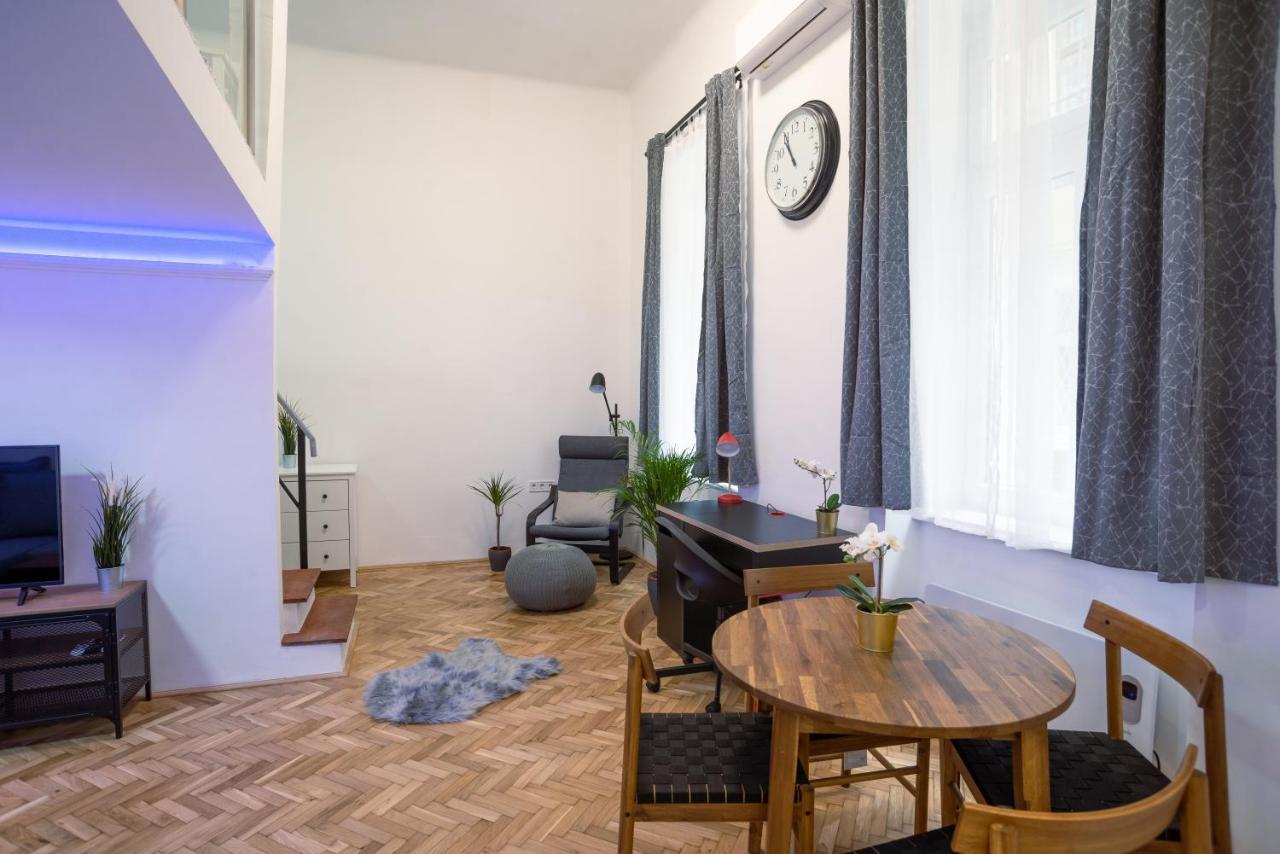 Bella Mia - Entire Apartment Near Liszt Ferenc Ter Βουδαπέστη Εξωτερικό φωτογραφία