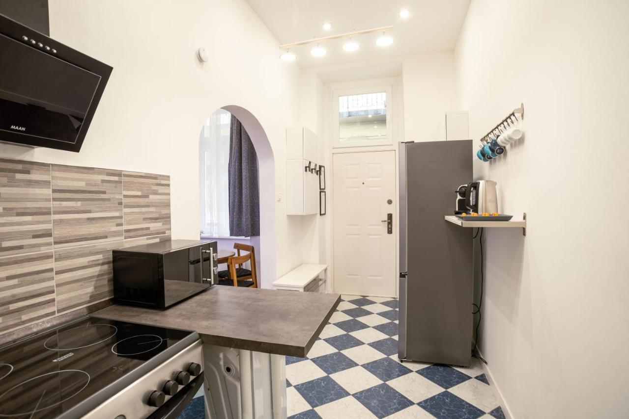 Bella Mia - Entire Apartment Near Liszt Ferenc Ter Βουδαπέστη Εξωτερικό φωτογραφία